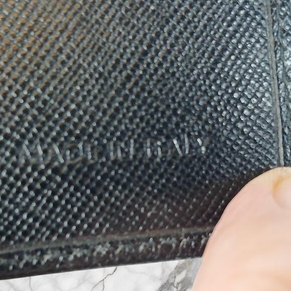 Authentic Prada Saffiano Leather Triangle Logo Trifold Black Wallet - Picture 15 of 16